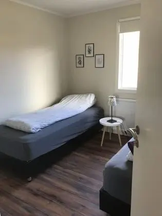 Tek Büyük veya İki Ayrı Yataklı Oda, Ortak Banyo