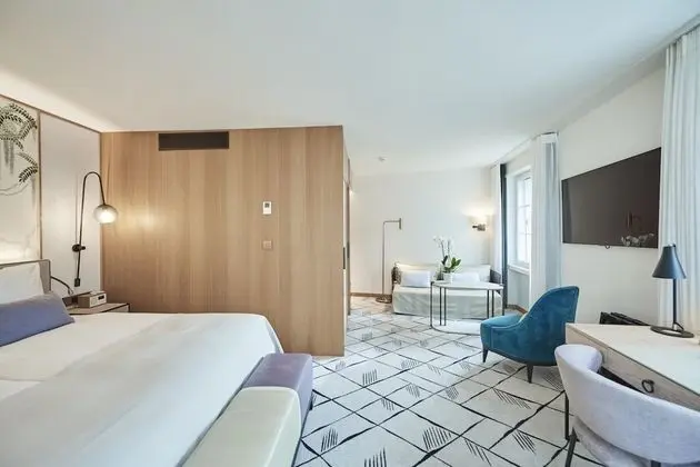 City Deluxe Room