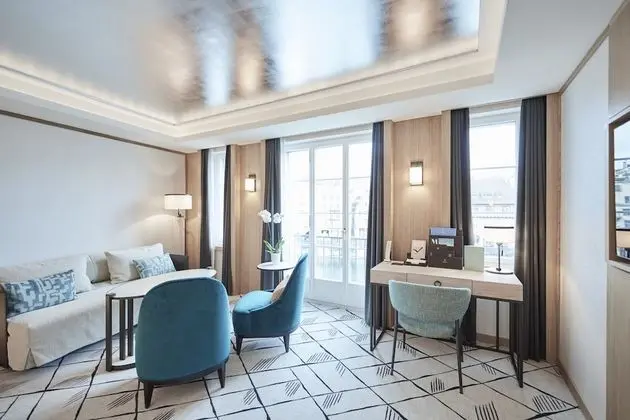 Riverside Junior Suite
