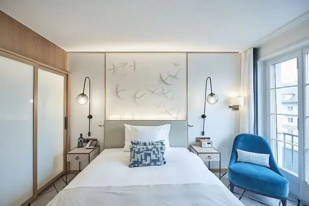 Riverside Queen Room