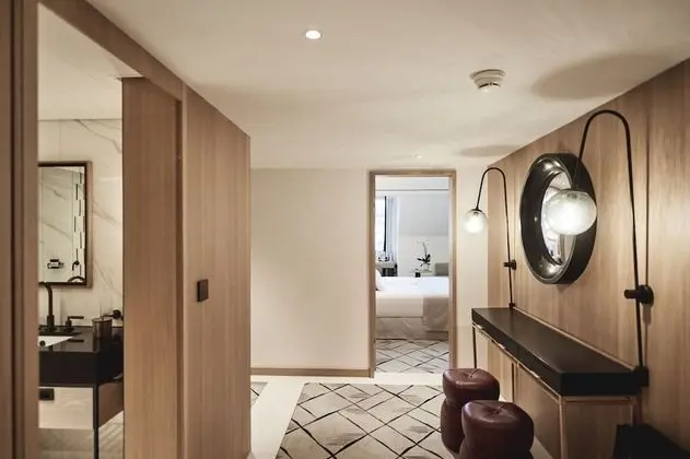 Riverside Signature Suite