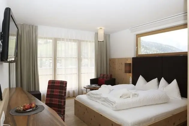Deluxe Tek Büyük Yataklı Oda, Balkon