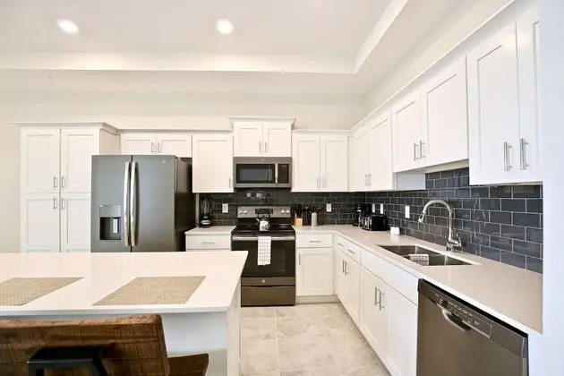 Daire (3111 Storey Lake)