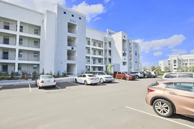Daire (3111 Storey Lake)