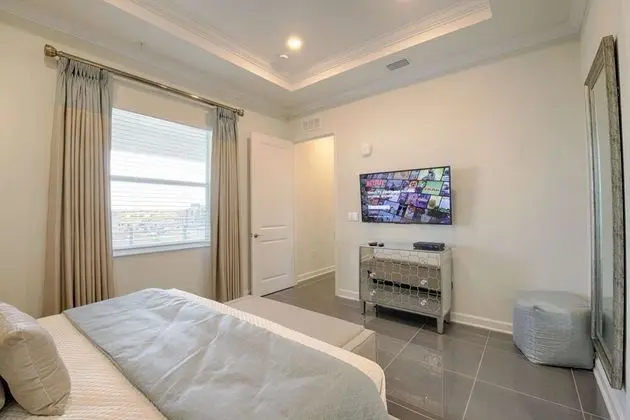 Daire (4721 Storey Lake)