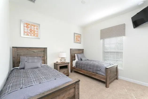 Townhome Five Bedrooms