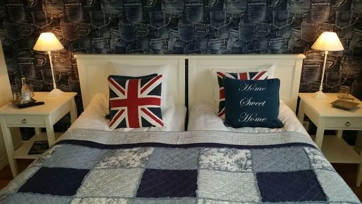 Tek Büyük veya İki Ayrı Yataklı Oda