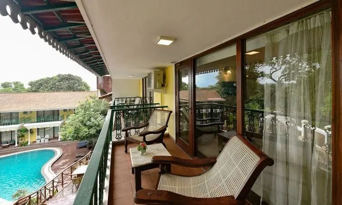 Deluxe Oda, 1 En Büyük (King) Boy Yatak, Balkon