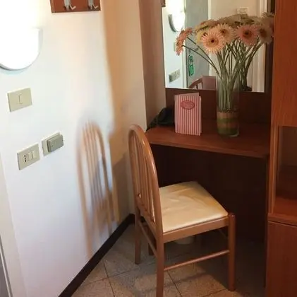 Tek Büyük Yataklı Oda ( Attic)