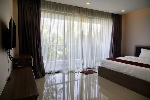 Sıra Ev (7BR by beach & shared swimming pool)