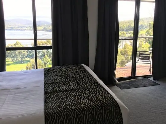 Deluxe Oda, 1 Büyük (Queen) Boy Yatak, Balkon, Koy Manzaralı