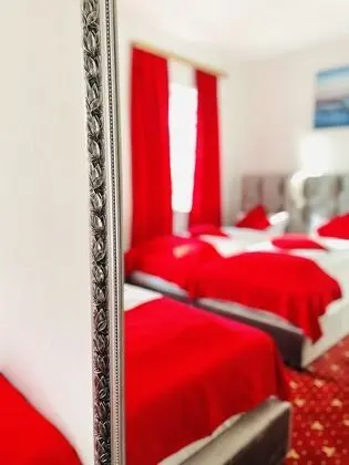 Basic Dört Kişilik Oda, Ortak Banyo