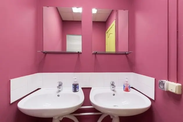 Economy Tek Kişilik Oda, Ortak Banyo