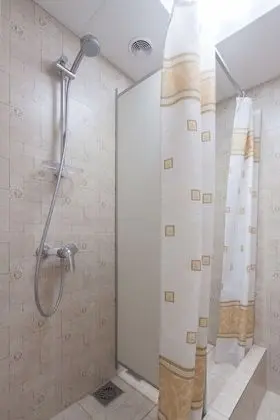 Economy Tek Kişilik Oda, Ortak Banyo