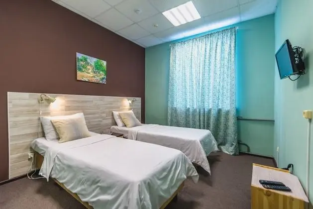 Tek Büyük veya İki Ayrı Yataklı Oda, Ortak Banyo