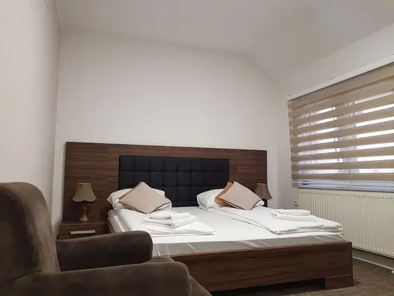Standard Tek Büyük Yataklı Oda
