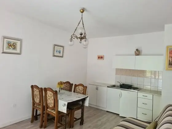 Apart Daire (Stosa - with parking - A2(2+1))