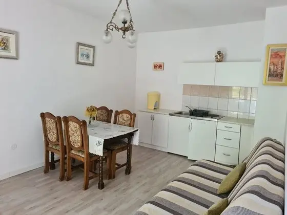 Apart Daire (Stosa - with parking - A2(2+1))