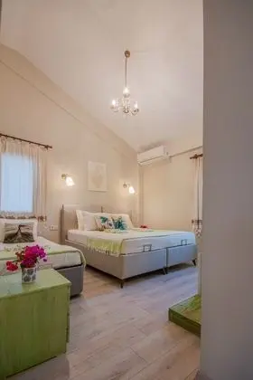 Üç Kişilik Oda