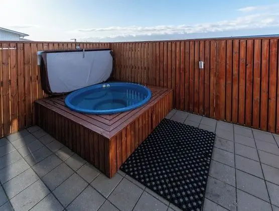 Apartment, 2 Bedrooms with Private Hot Tub and Kitchenette