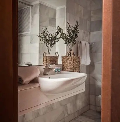 Superior Tek Büyük veya İki Ayrı Yataklı Oda, Balkon, Deniz Manzaralı