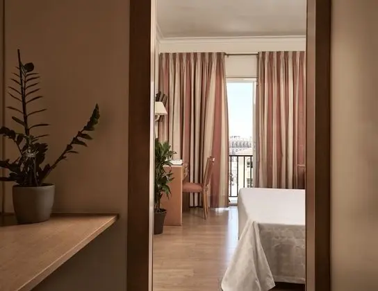Superior Tek Büyük veya İki Ayrı Yataklı Oda, Balkon, Şehir Manzaralı