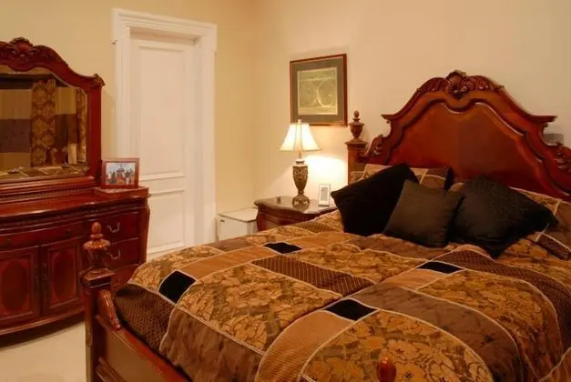 Luxury Ev (7 Bedrooms)