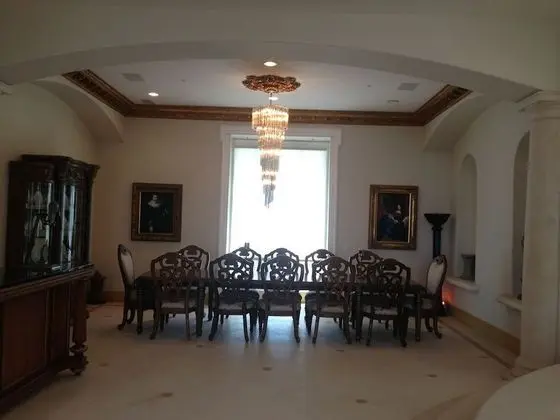 Luxury Ev (7 Bedrooms)