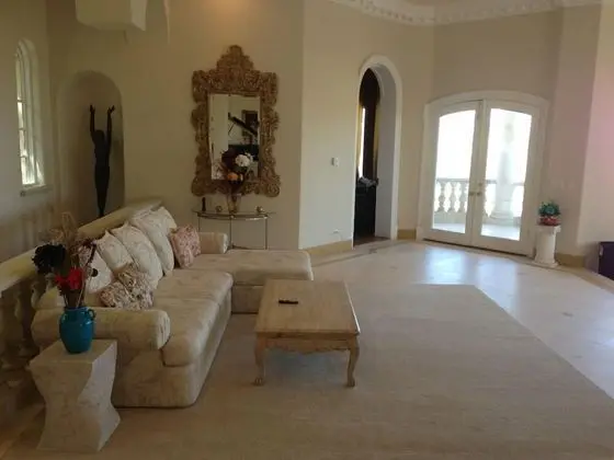 Luxury Ev (7 Bedrooms)