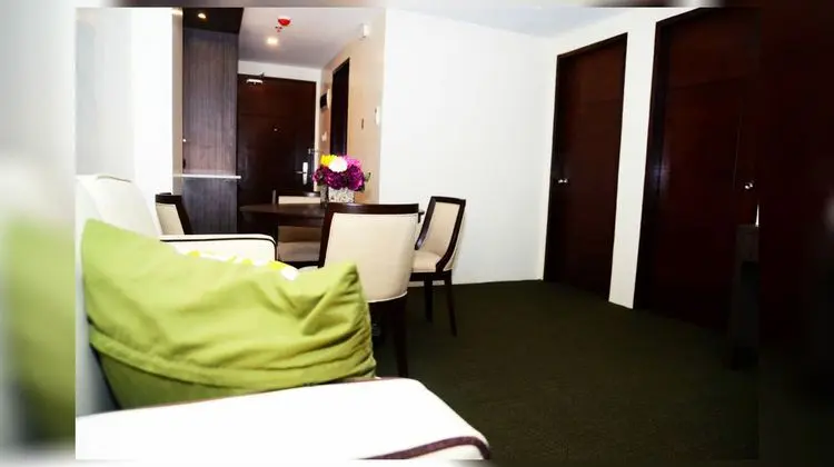 Suit Two Bedrooms
