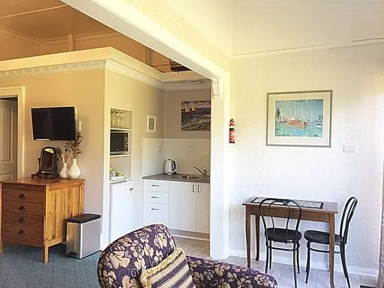Deluxe Stüdyo Süit, 1 En Büyük (King) Boy Yatak, Küçük Mutfak, Liman Manzaralı