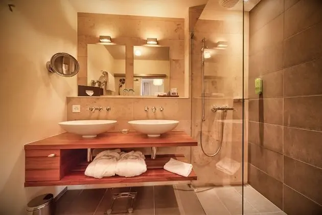 Boutique Queen Room