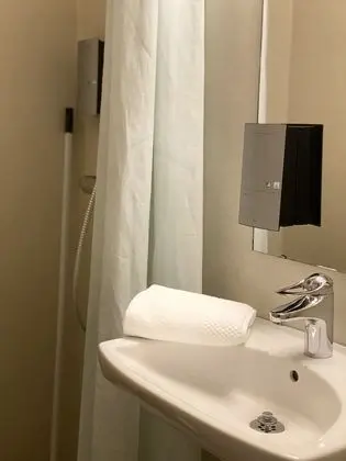 Economy Tek Büyük Yataklı Oda