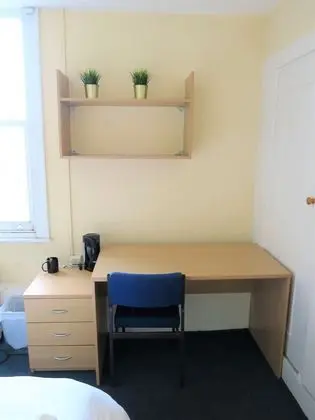 Basic Tek Kişilik Oda, Ortak Banyo