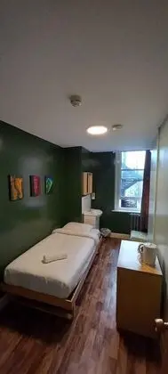 Basic Tek Kişilik Oda, Ortak Banyo