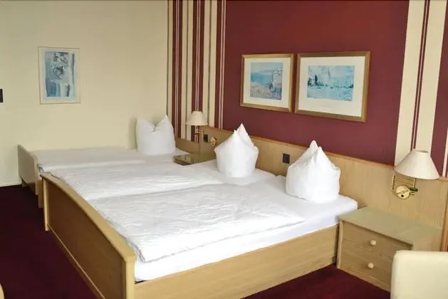 Basic Tek Büyük Yataklı Oda