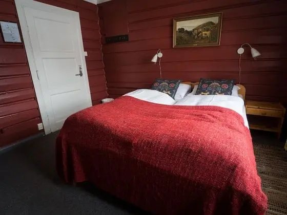 Tek Büyük veya İki Ayrı Yataklı Oda, Dağ Manzaralı