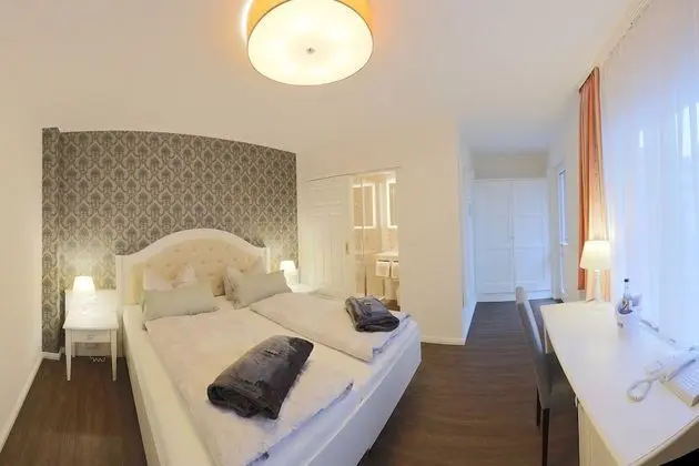 Superior Tek Büyük Yataklı Oda, Veranda, Bahçe Manzaralı