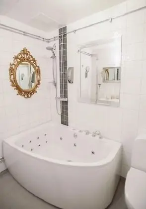 Junior Tek Büyük Yataklı Oda, 1 Çift Kişilik Yatak, Sigara İçilmez, Nehir Manzaralı