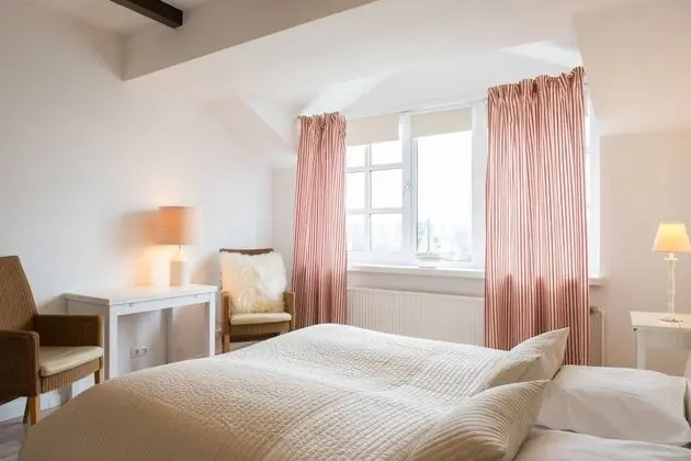 Tek Büyük Yataklı Oda, Balkon, Deniz Manzaralı