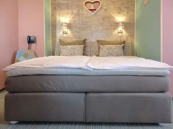 Tek Büyük Yataklı Oda, 1 Yatak Odası, Zemin Kat