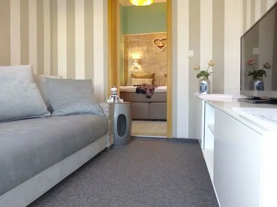 Tek Büyük Yataklı Oda, 1 Yatak Odası, Zemin Kat