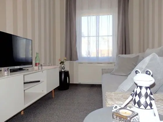 Tek Büyük Yataklı Oda, 1 Yatak Odası, Zemin Kat