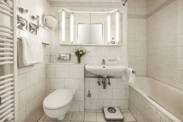 Süit, Balkon, Kısmi Deniz Manzaralı