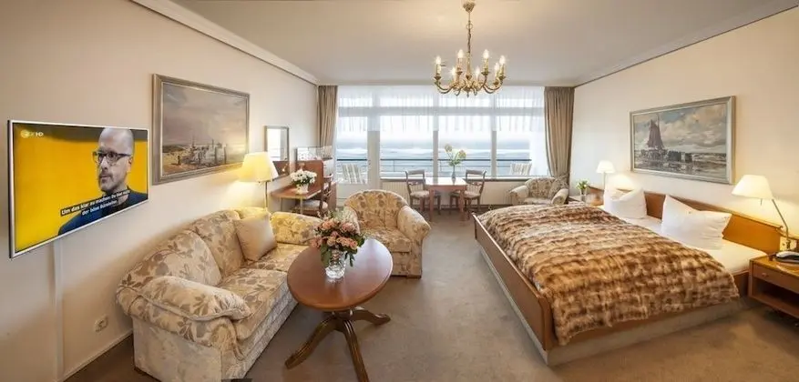 Tek Büyük Yataklı Oda, Balkon, Deniz Manzaralı