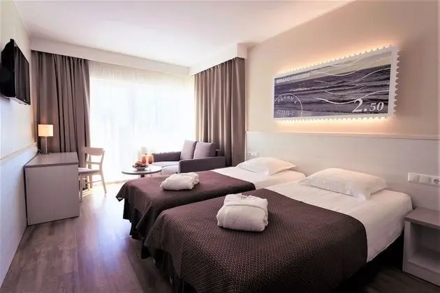 Twin Room with Sofa