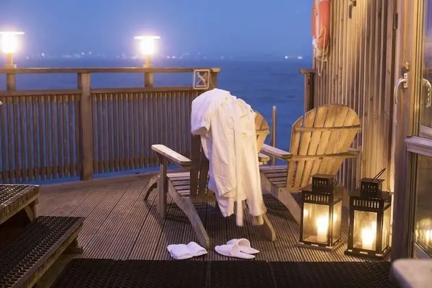 Pavilion Room (Inc. Private Jacuzzi)