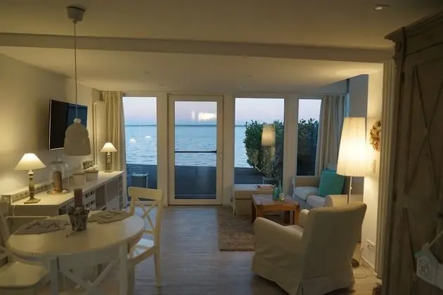 Ev (incl. Cleaning Fee)