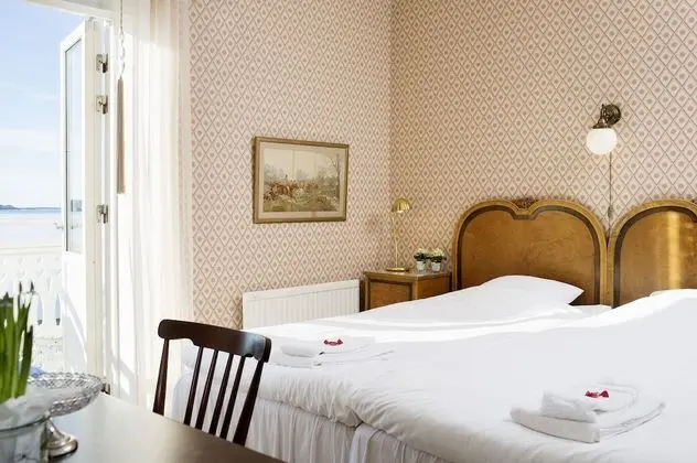1-6 People Bedroom