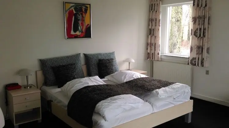 Junior Süit, Jakuzi